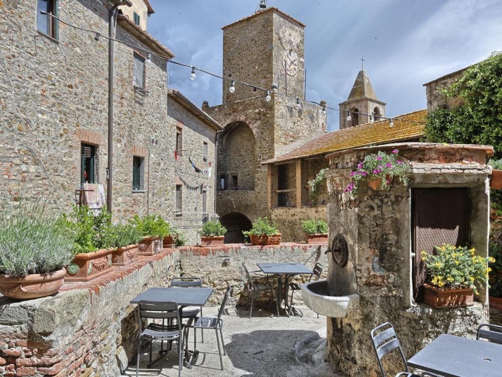 Ampio Bilocale Nel Centro Storico Castiglione Della Pescaia Apartment Exterior photo