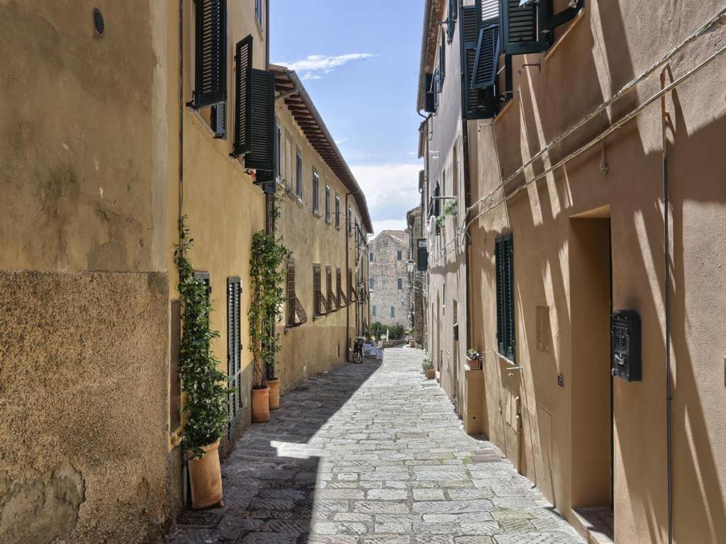 Ampio Bilocale Nel Centro Storico Castiglione Della Pescaia Apartment Exterior photo